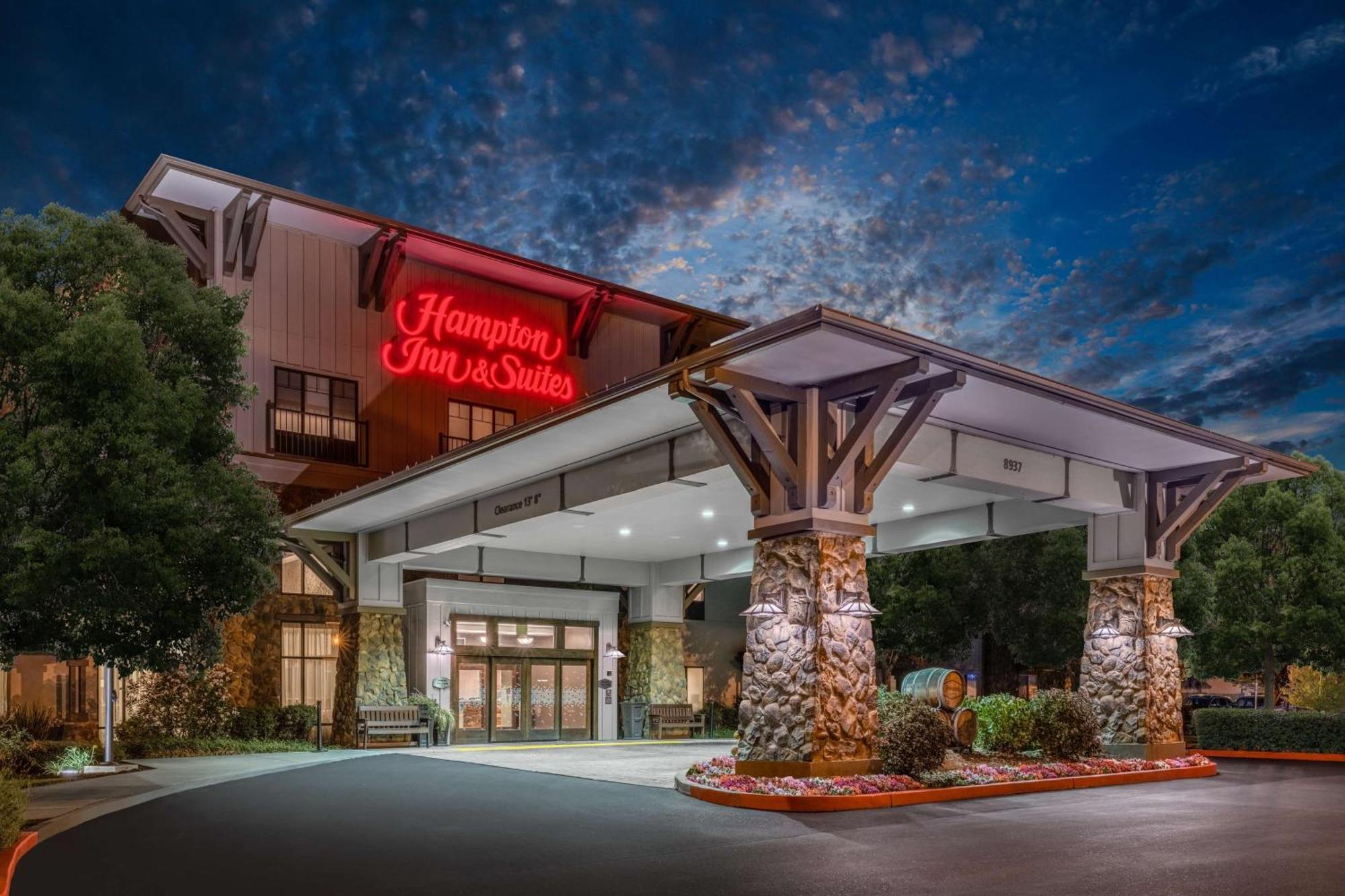 Hampton & Windsor-sonoma Wine Country 3*